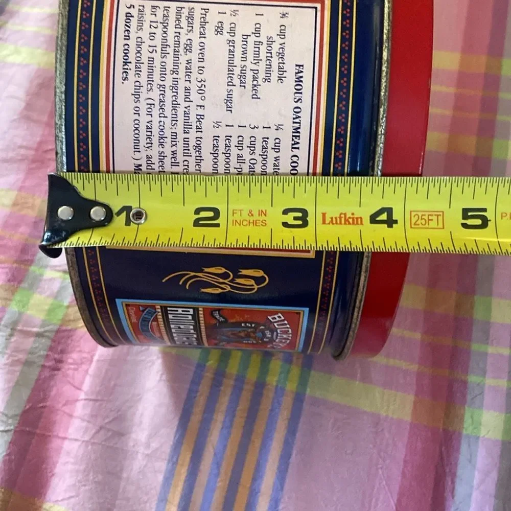 Vintage pure Quaker Oats storage tin